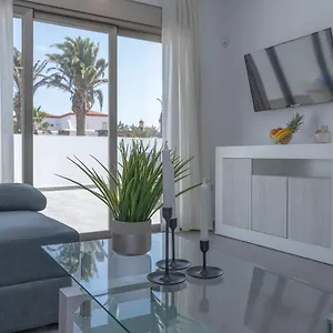 Apartment Poris 1 Beachfront Corralejo By Holidays Home, Corralejo